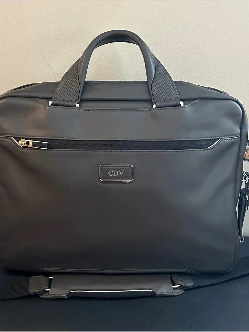 Tumi Saweyr Arrive Taupe 16” Men's Laptop Briefcase Top Handles Shoulder Strap